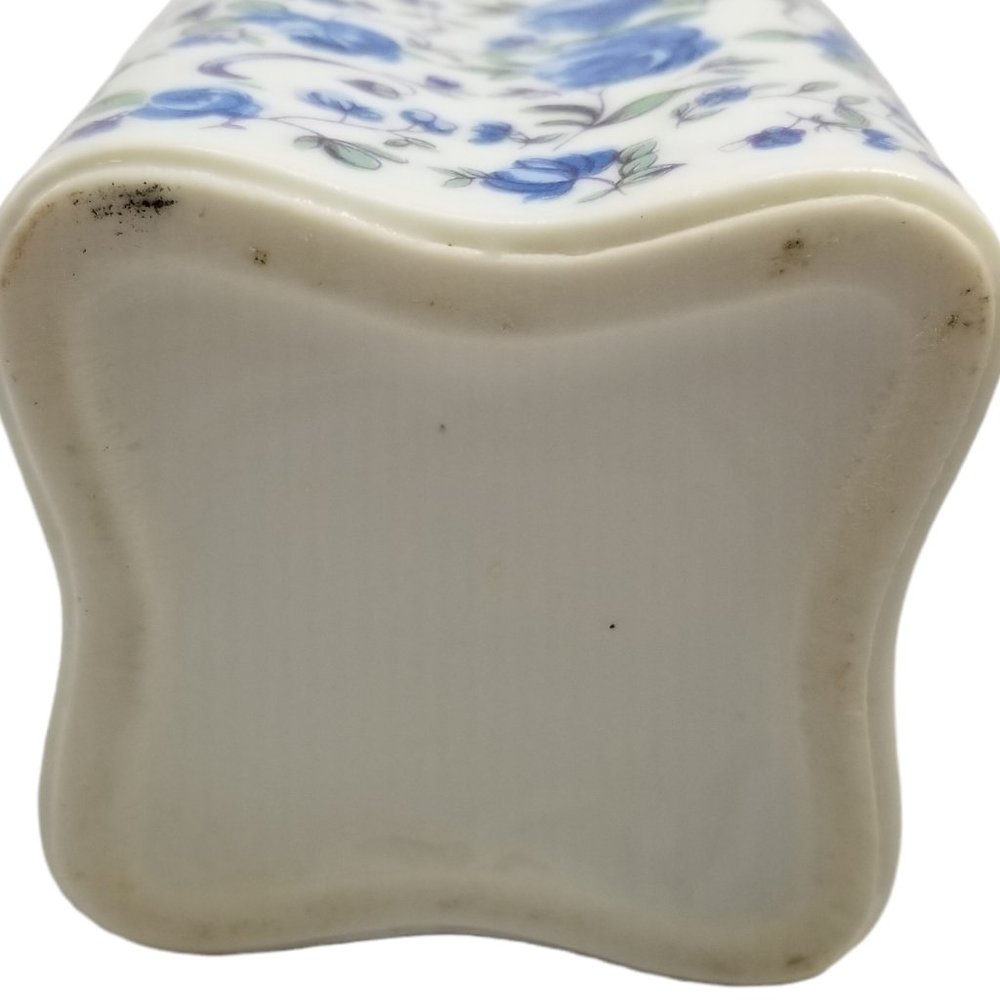 Blue Roses Porcelain Tea Box, Vintage Keepsake, Gold Trim Top Lid Trinket Jar - Picture 4 of 8